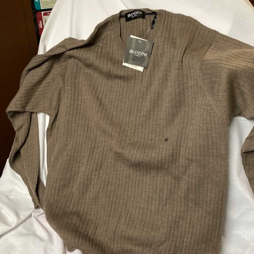 New mens sweater